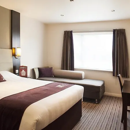 Отель Premier Inn York North