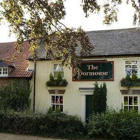 Отель Premier Inn York North 3*